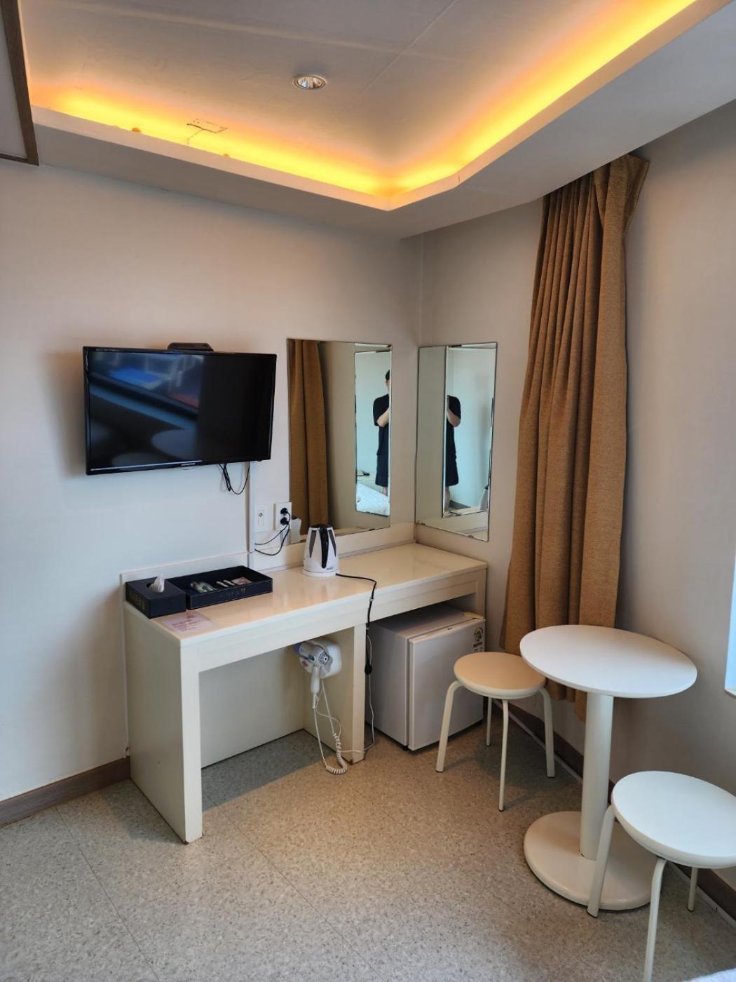 Rezion Hotel Szogüpho Kültér fotó