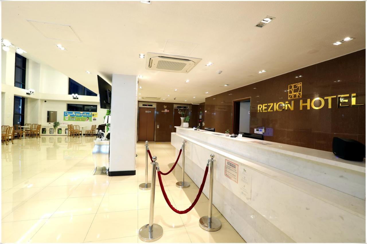 Rezion Hotel Szogüpho Kültér fotó